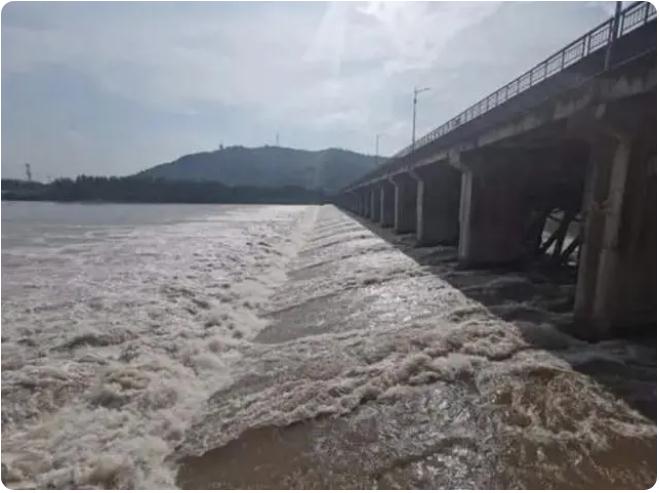 98年抗洪，中央決定最后關(guān)頭炸堤分洪，朱镕基：等等，我再加句話