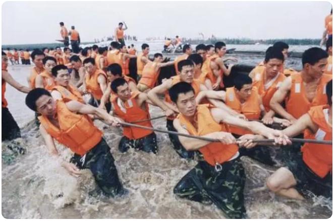 98年抗洪，中央決定最后關(guān)頭炸堤分洪，朱镕基：等等，我再加句話